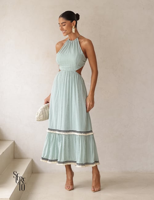 Vestido Midi Halter Recortes Laterais Detalhe Faixa Secreto Closet