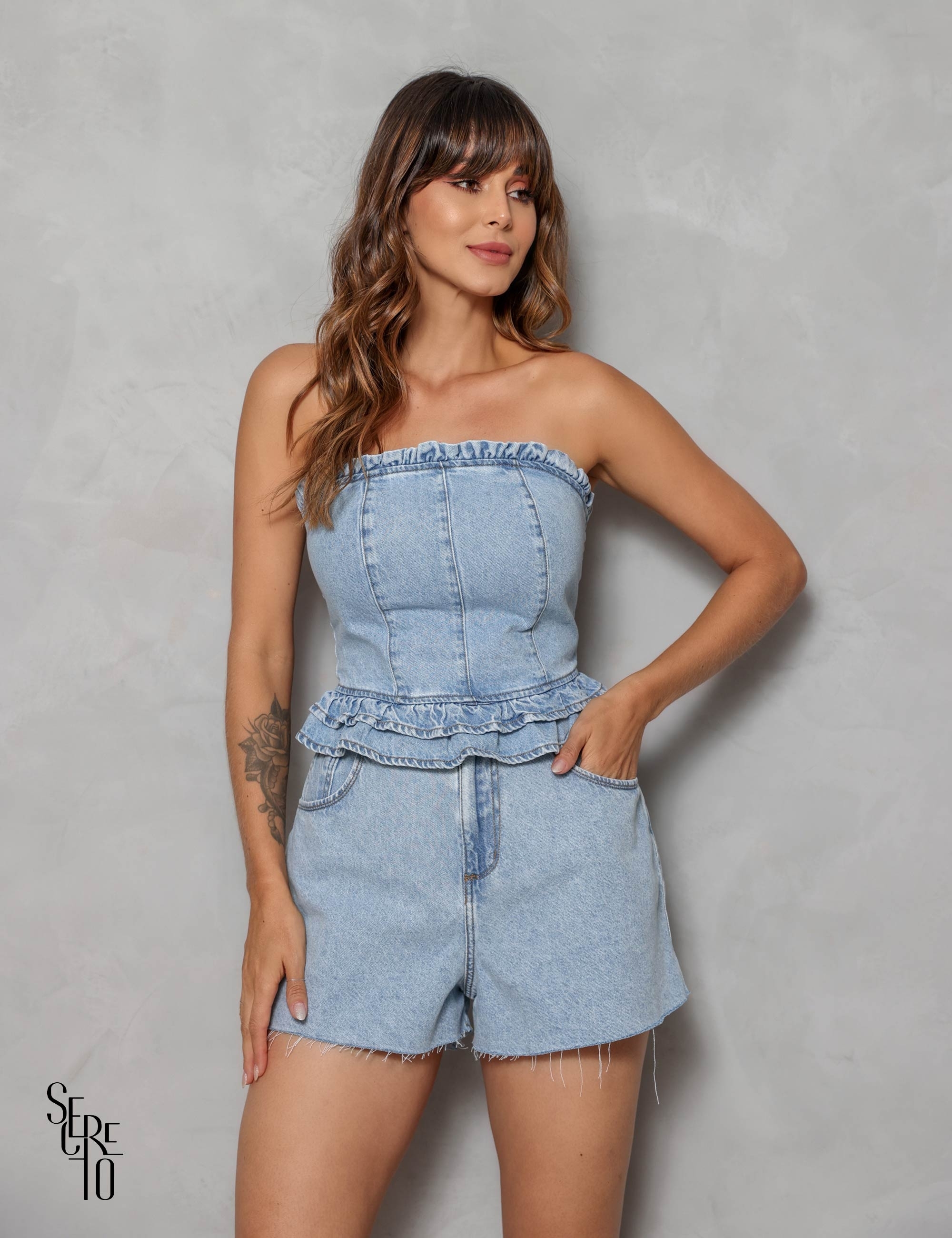 Cropped T.Q.C Babados Beth Jeans Claro