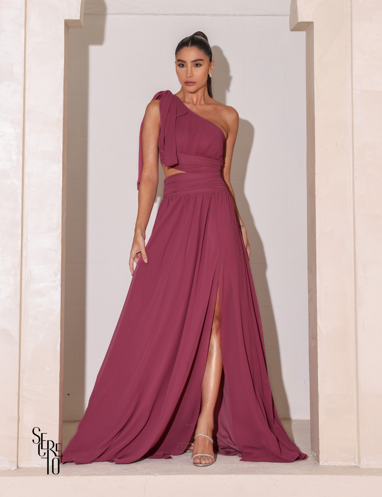 Vestido Midi Vestido Na Cor Rosa Seco Quais Acessorios Usar Com